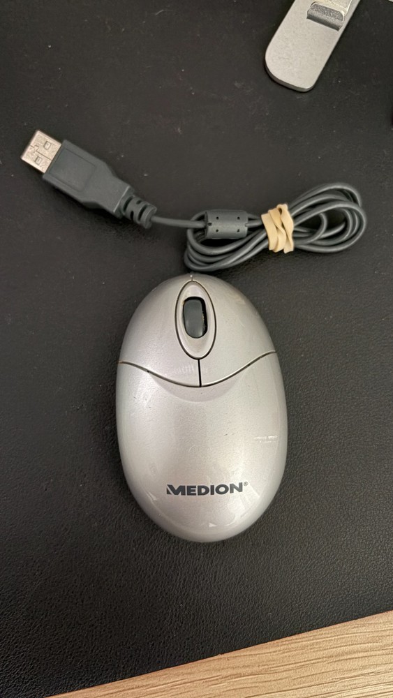 Medion M101-CBJ Optical Mouse Silver Wired USB 2-Button Scroll Wheel for Desktop