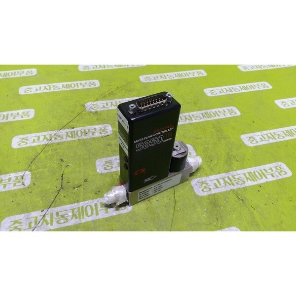 BROOKS 5850TR/GA1CB2AAFK Mass Flow Controller Tested