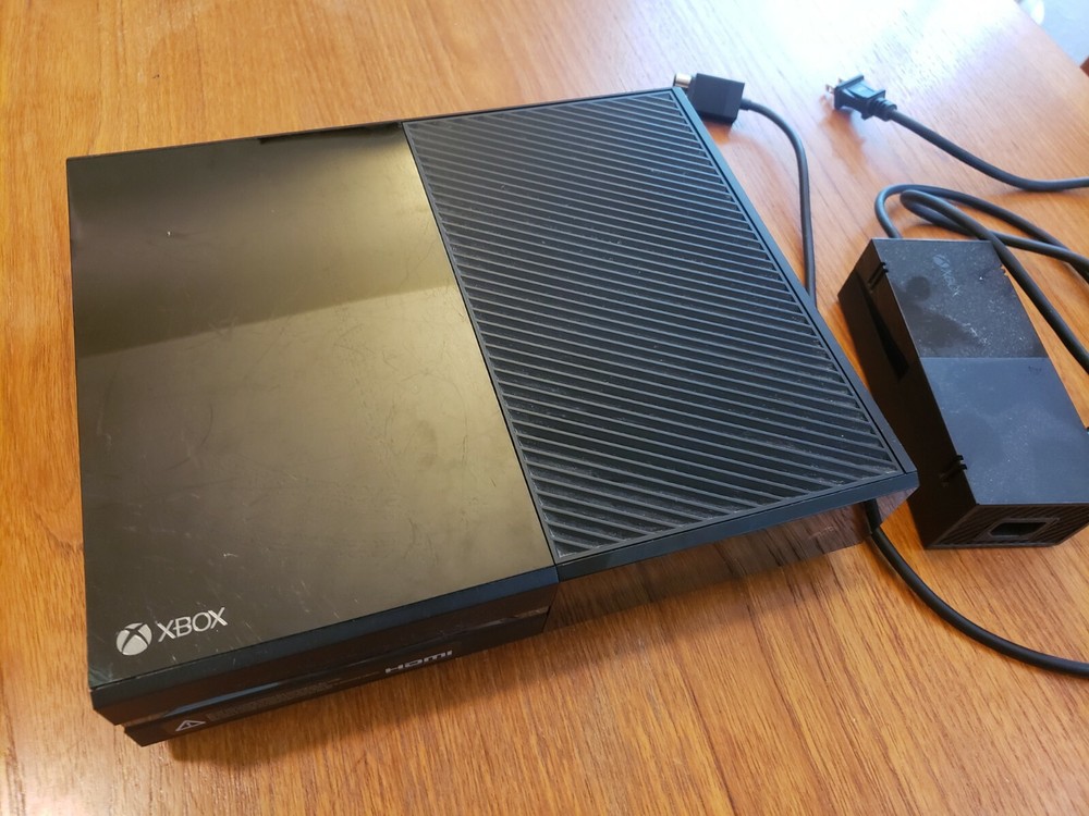 Microsoft Xbox One Model 1540