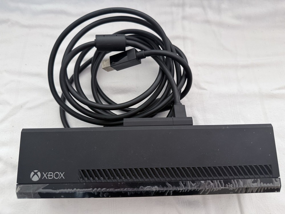 Kinect Xbox One Microsoft Wired Motion Sensor Black Model 1520 OEM Used