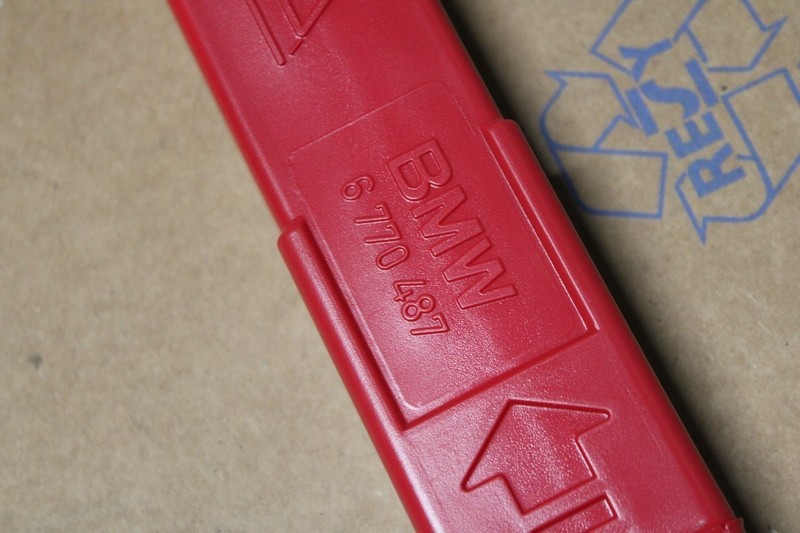 BMW warning triangle with container 6770487