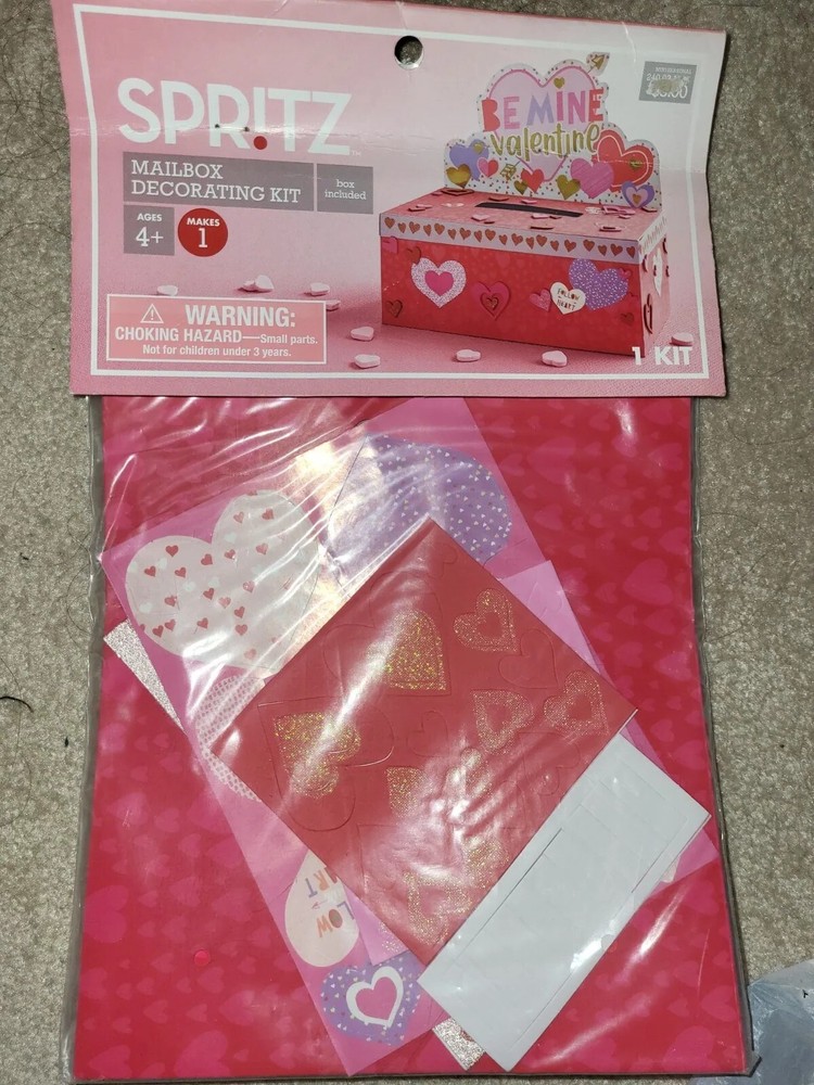 Spritz Valentine Mailbox Decorating Kit Hearts Ages 4+
