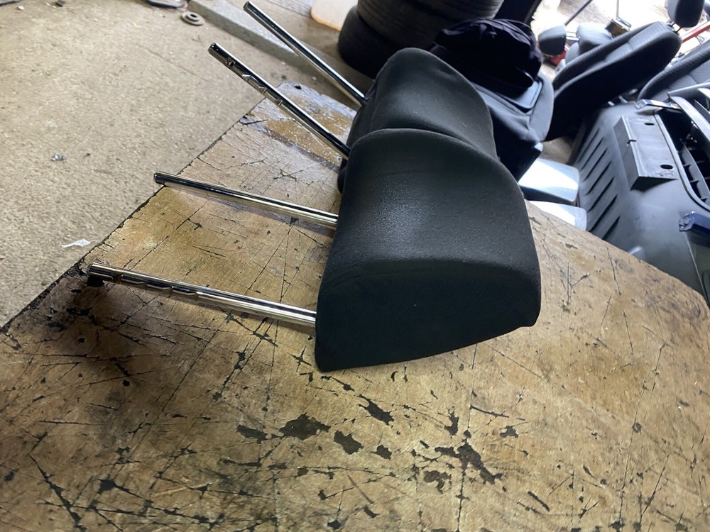 Vw Touran - Caddy Front Head Rests