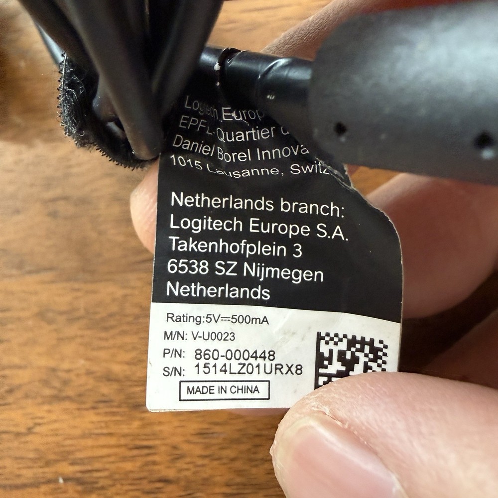 Logitech V-0023 HD 720p Wired Foldable Webcam - TESTED/FAIR