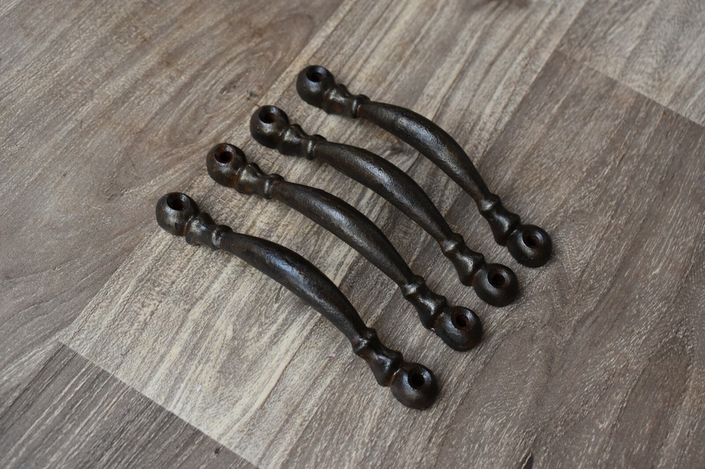 Handmade Victorian cast iron door cabinet screen handles pull rustic 4 Pic