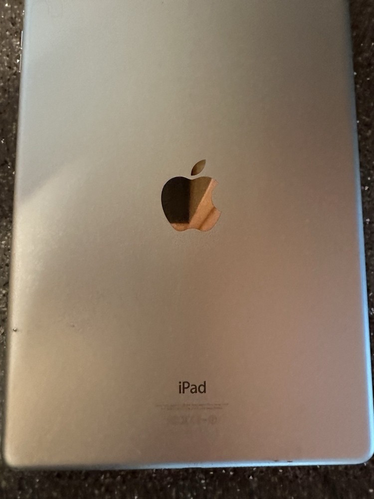 Apple IPAD A1474 Excellent Condition