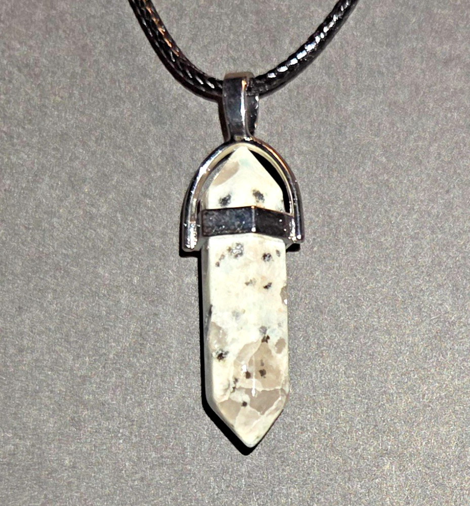 GOTH/WICCAN-CHAKRA/REIKI/HEALING STONE PENDANT-E