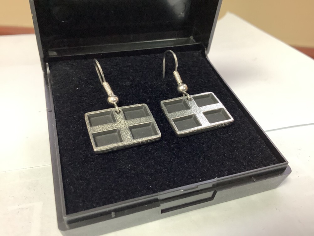 Cornwall / Cornish Flag Metal And Pewter Cuff Links
