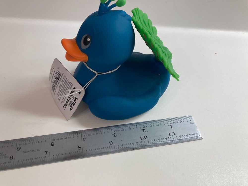 Peacock Rubber Duck Wild Republic - Jeep display