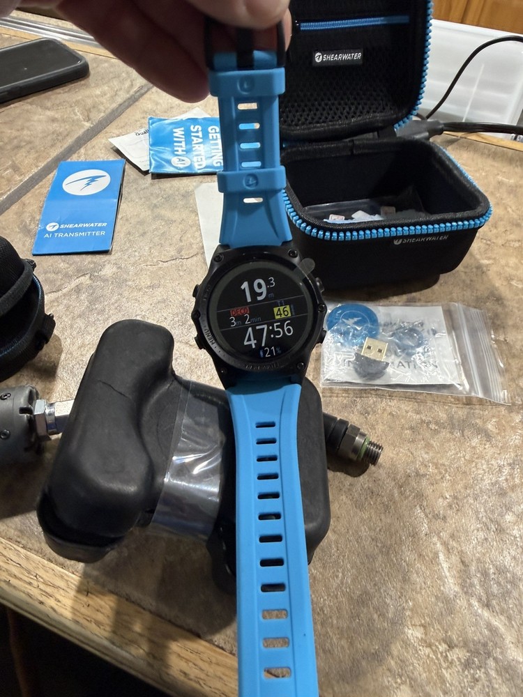 SHEARWATER TERIC SCUBA Dive wrist Computer w/ AI Transmitter