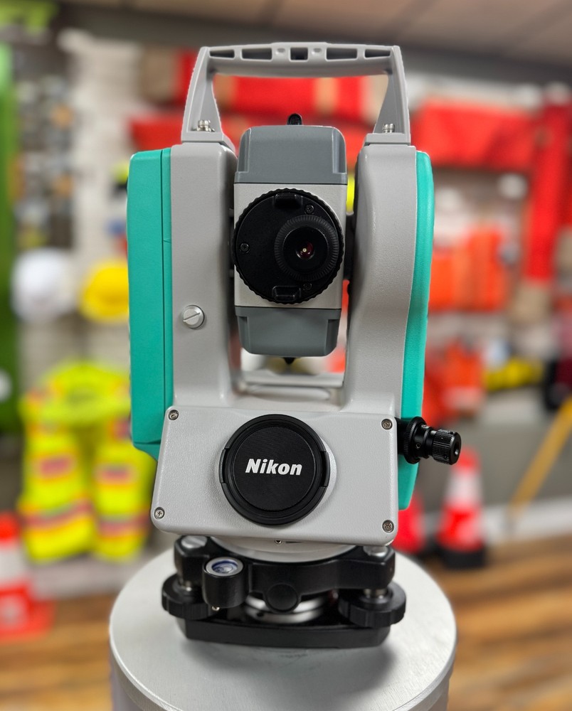 Pre Owned Nikon XF 2" Total Station