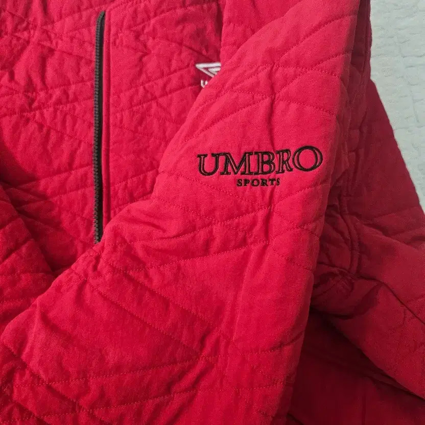 Umbro Reversible Quilted Puffer Jacket for Men