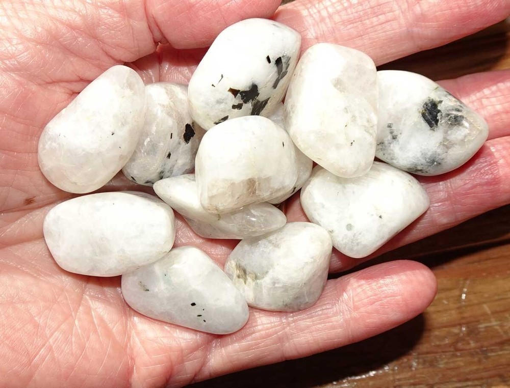 Rainbow Moonstone - 12 Tumbled stones rt663b