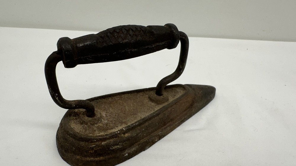 Antique Cast Iron sad Iron Collar Sleeve hammered handle