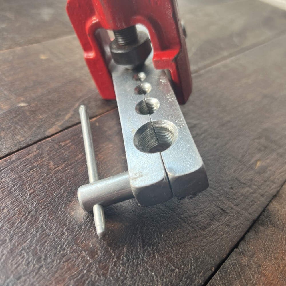 Great Neck 45 Degree Flaring Tool