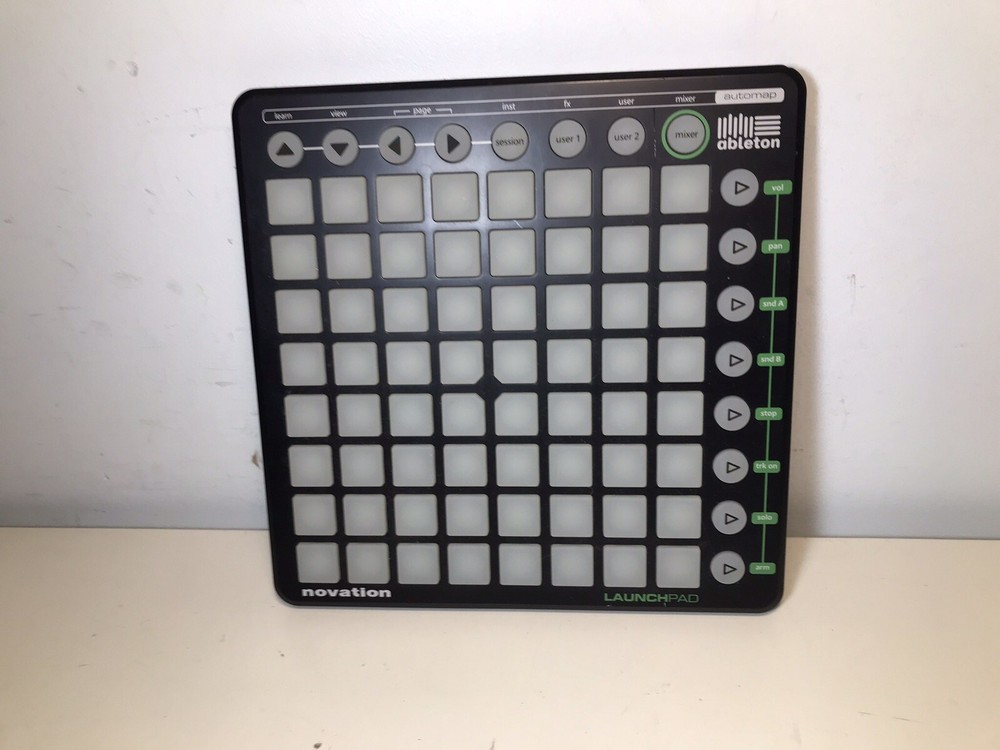 Novation Launchpad Mk1 - Syncs with Ableton Live