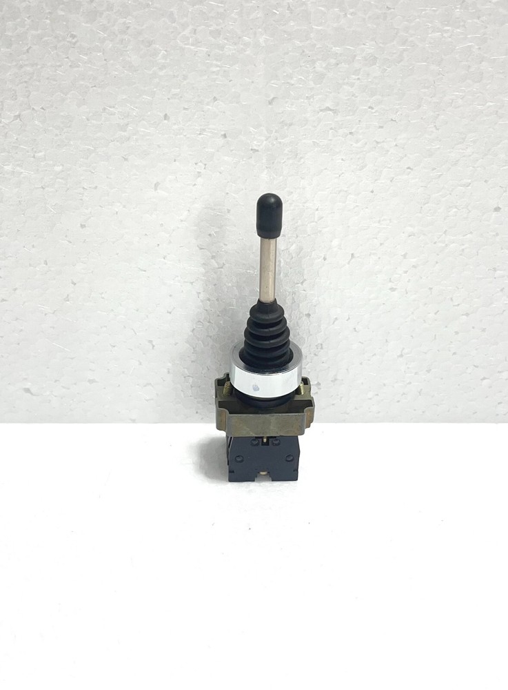 Telemecanique XD2-PA22 Joystick Controller