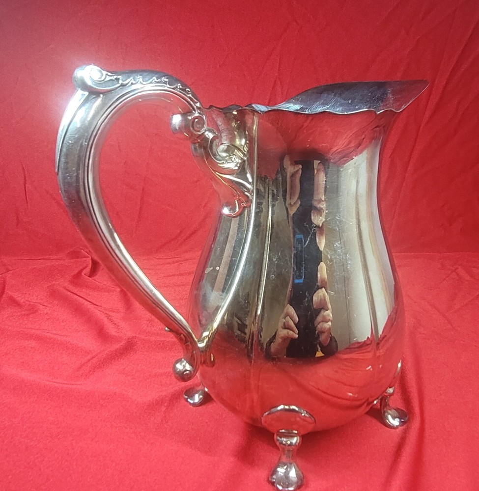 Lunt Silverplate Footed Pitcher, Stamped B-140, 9" Tall