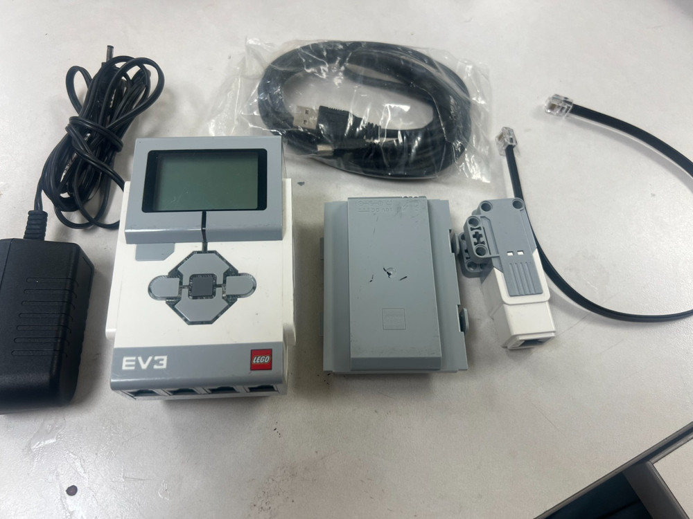 Lego Mindstorms EV3 Brick w/Battery,Charging,small motor & Cable Tested & Works