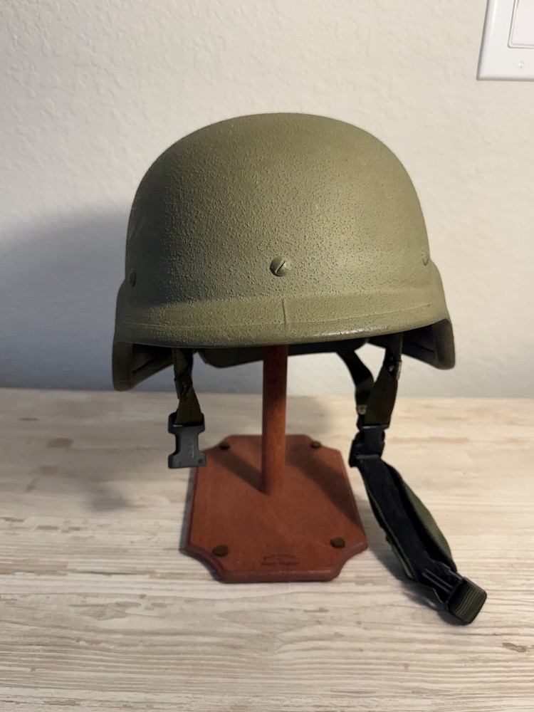 USGI PASGT Army Helmet In Great Condition