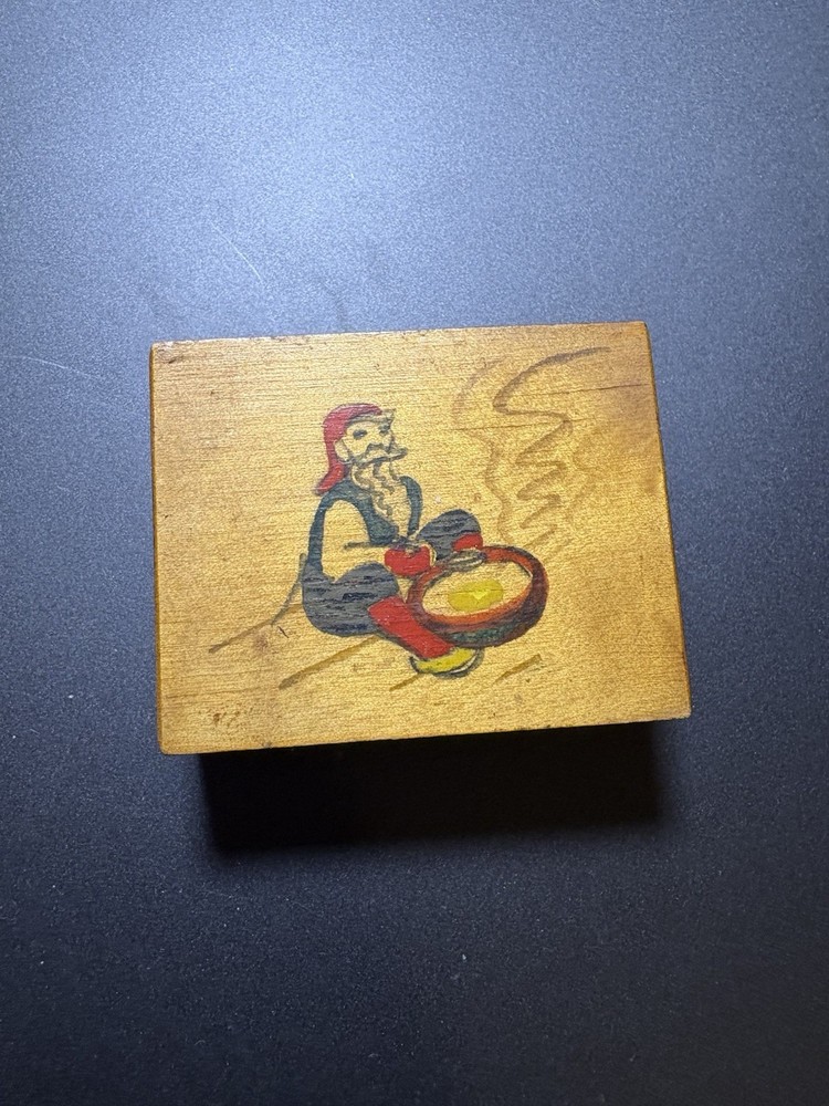 VINTAGE MATCH BOX