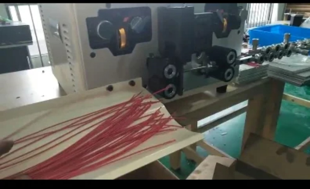 Automatic Wire Stripper Wire Cutter 0.1-8mm2 SWT508-E Computer Strip Machine