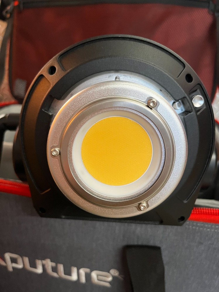 Aputure LS 600d Pro COB - V-Mount
