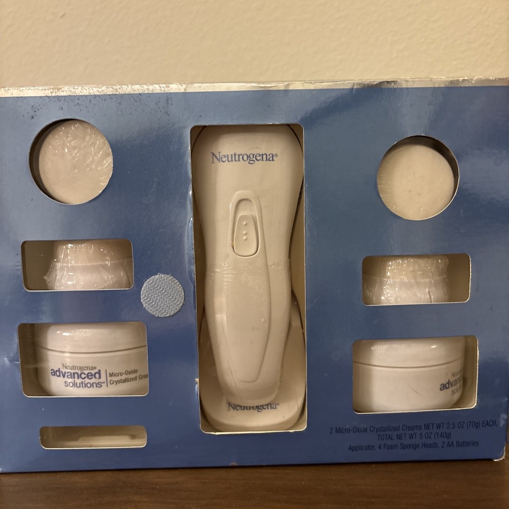 Neutrogena Advanced Solutions At Home MicroDermabrasion System New Damaged Box