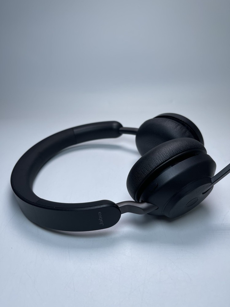 Jabra Evolve2 65 Wireless Headset With Charging Cord TESTED WORKING