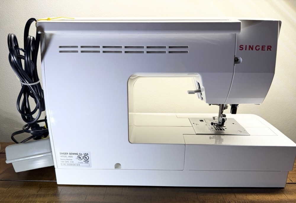 SINGER QUANTUM 9920 Sewing Machine Untested