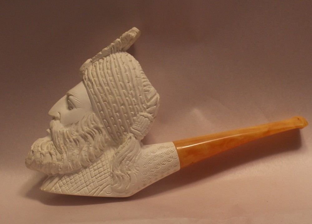 MEERSCHAUM PIPE WITH CASE - BEARDED MAN