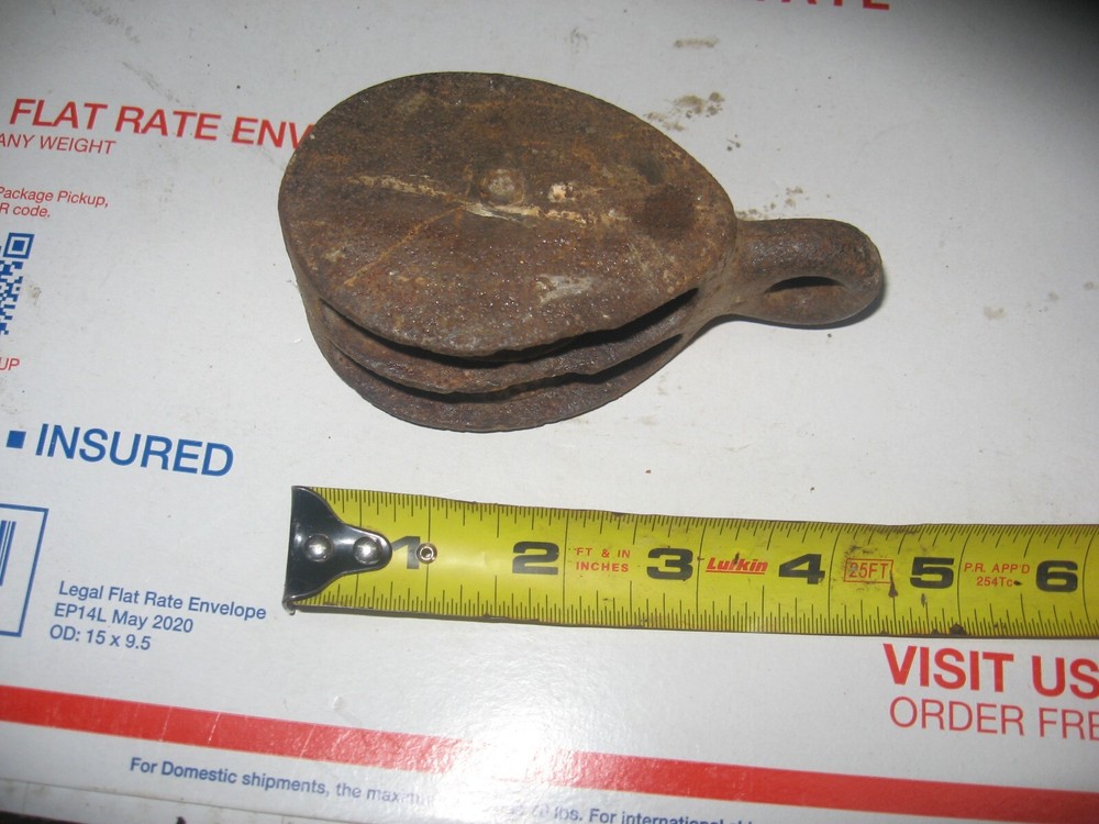 VINTAGE SMALL DOUBLE ROPE PULLEY