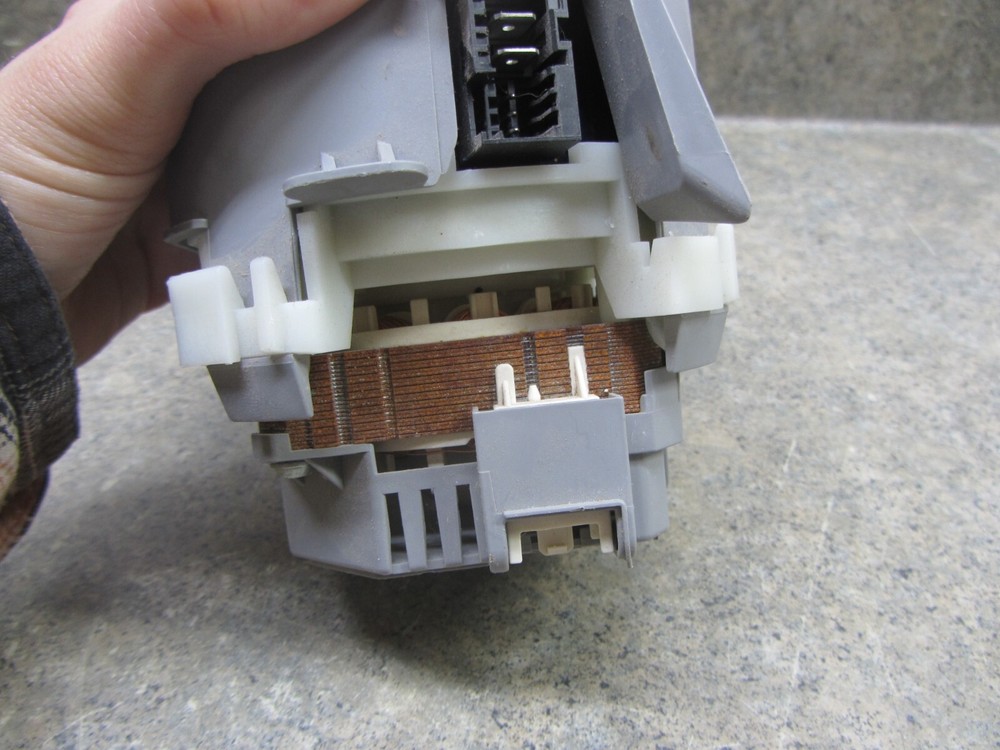 BOSCH DISHWASHER CIRCULATION PUMP (RUST) PART# 00705174