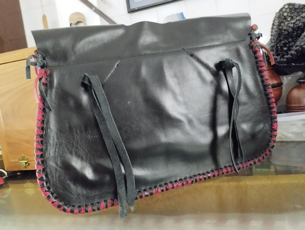 Busker Pouch