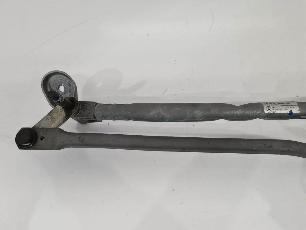 MERCEDES BENZ E CLASS 212 Series 2009-2016 Wiper Assembly A2128201340