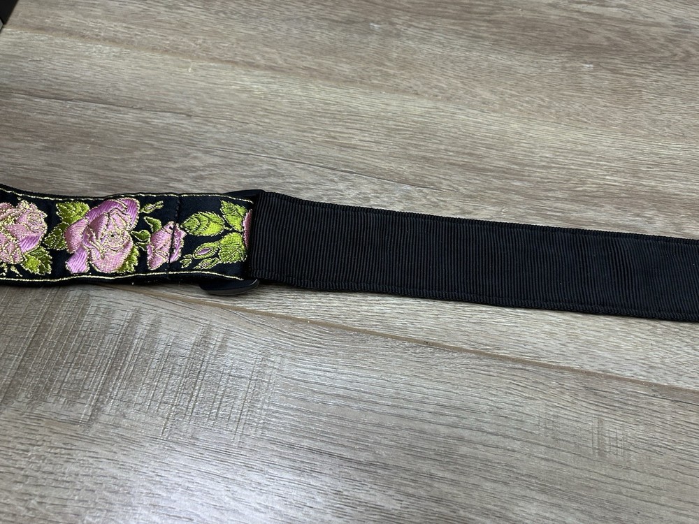 Perri's Premium Pink Rose Jaquard Weaved on Webbing Backing Guitar Strap