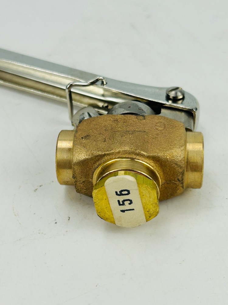 Spraying Systems AA36-3/8" Quick Acting Valve