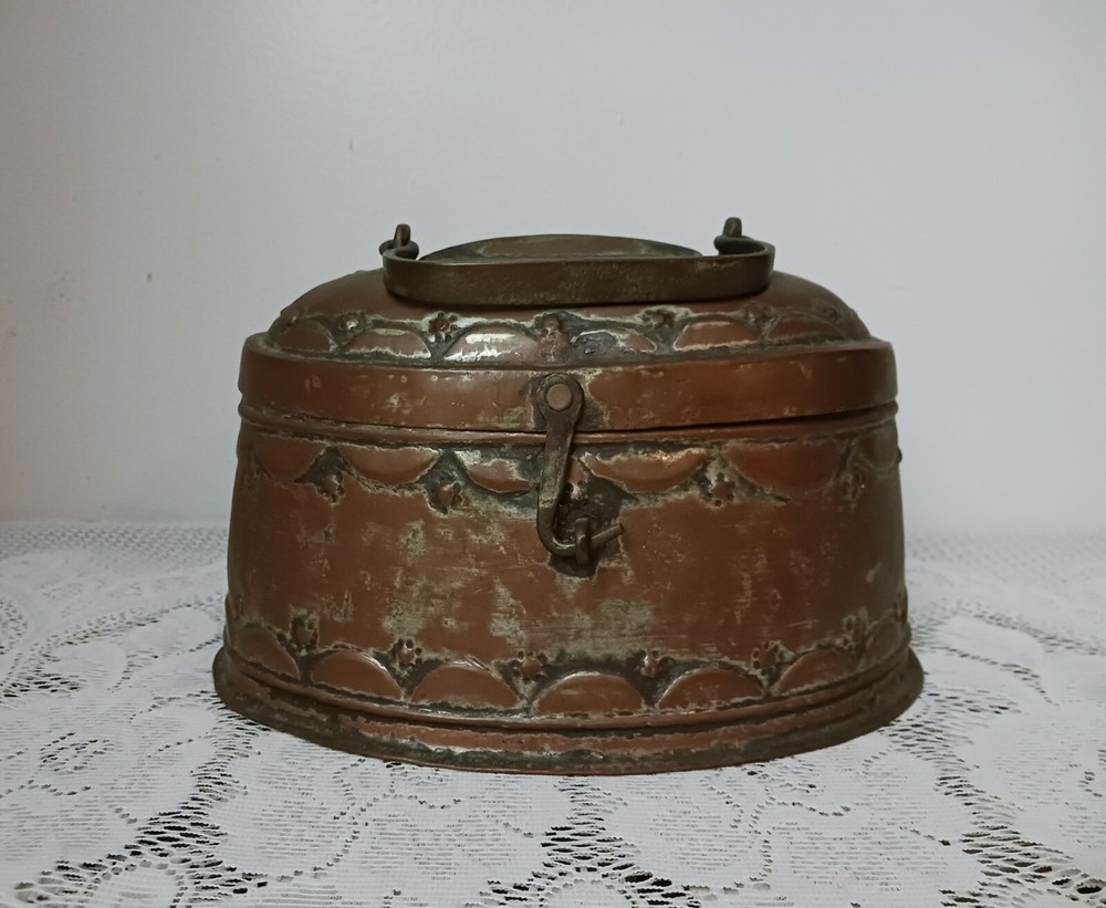 Antique Copper Container Unique Design w/ Hook Latch & Handle