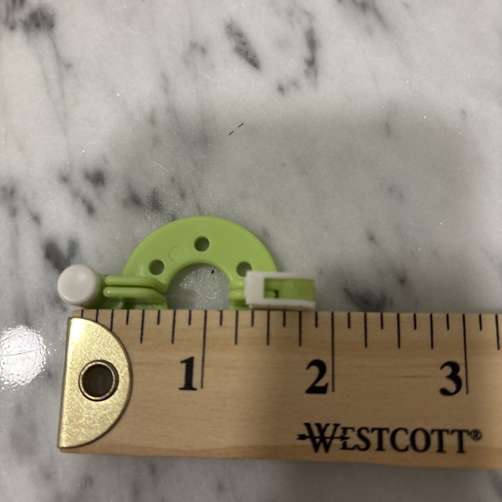 Yarnology & Boye PomPom Maker Assorted Sizes With Instructions