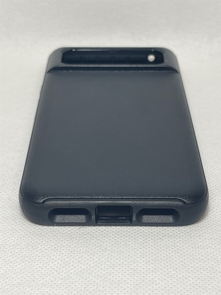 Otterbox Symmetry Case for Google Pixel 8- Black!