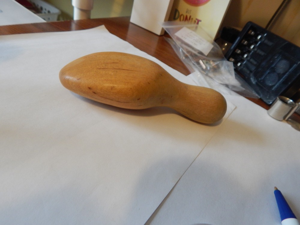 VTG 1950S STOCKING DARNER FORM MAPLE SEWING