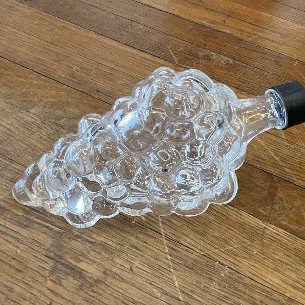 Grape Cluster Shaped Clear Bottle With cap Excellent condition 8 oz