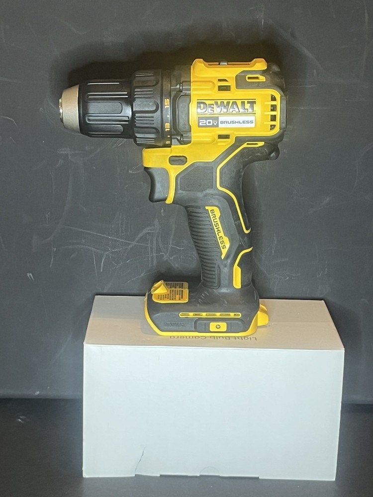 DEWALT DCD793 20V Brushless Cordless 1/2in Drill Driver Tool Only Tested