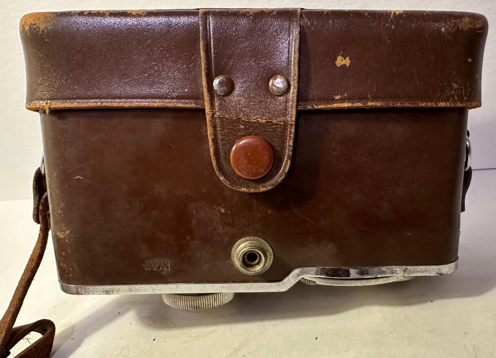 Fujika 35mm camera. 35-SE Untested. As Is