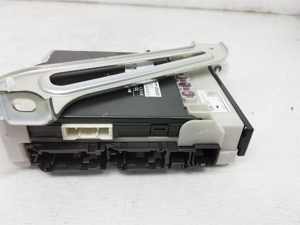 2018-2020 Toyota Prius Prime Multi Plex Network Computer Module Unit 89220-4Em50