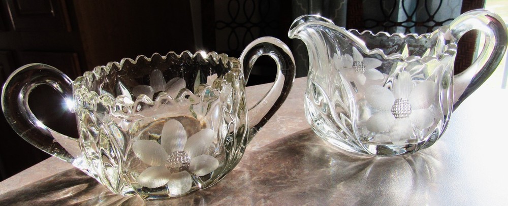 VINTAGE/ANTIQUE SUGAR CREAMER ETCHED PRESSED MINT