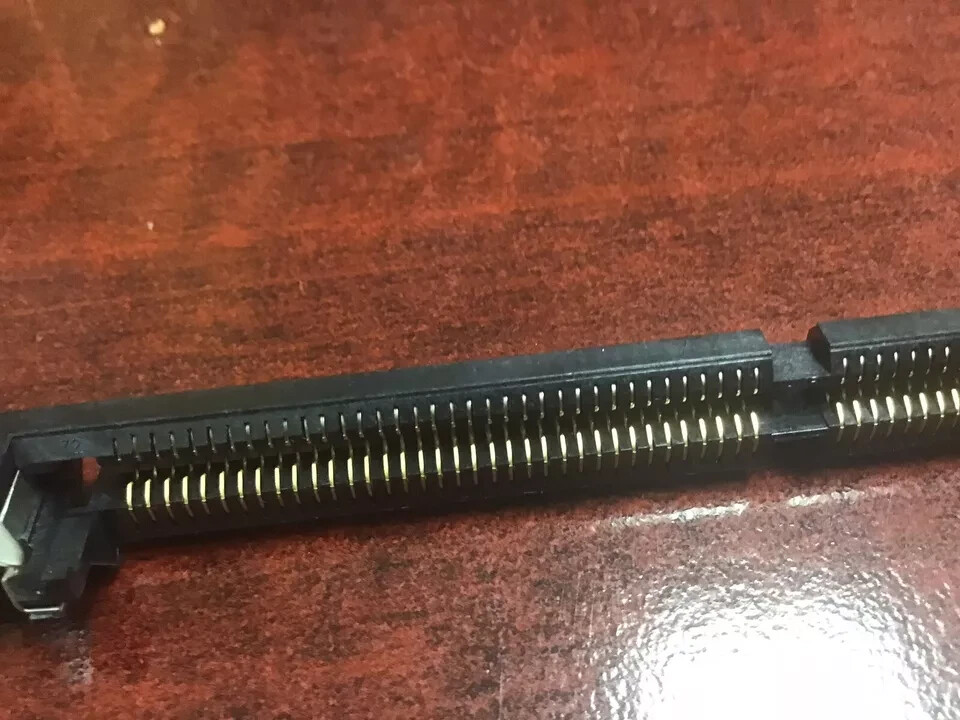 (2pcs) AMP 72 Pin EDO SIMM Memory Socket 40 Degree Angle NOS