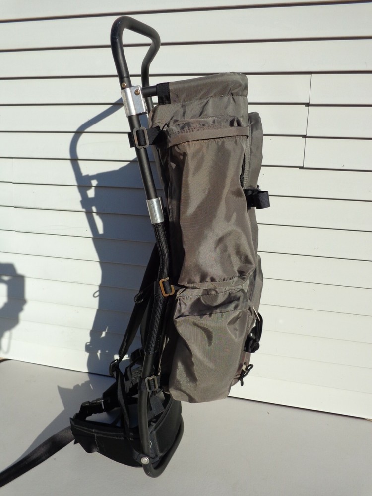 VINTAGE HIGH ADVENTURE HIKING EXTERNAL FRAME BACKPACK