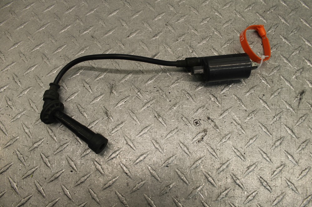 1997 SUZUKI TL1000S IGNITION COIL SPARK PLUG CAP