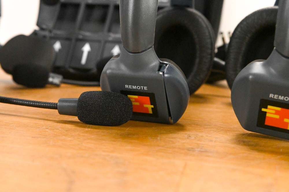 Eartec UltraLITE HD 4-User Wireless Intercom System CG01YMS